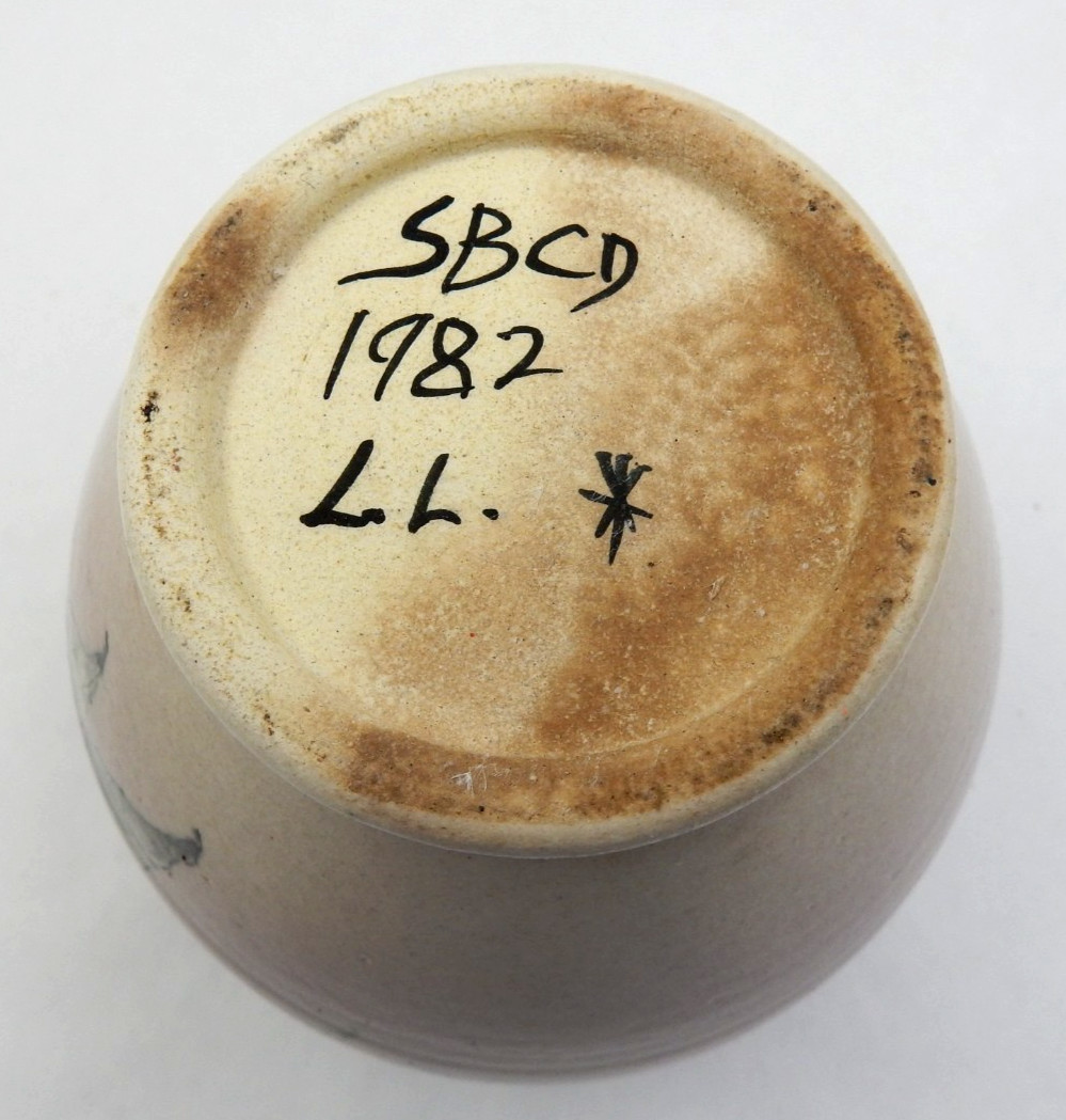 VINTAGE SANTA BARBARA CERAMIC DESIGN HAND PAINTED ART POTTERY VASE – SIGNED 1982