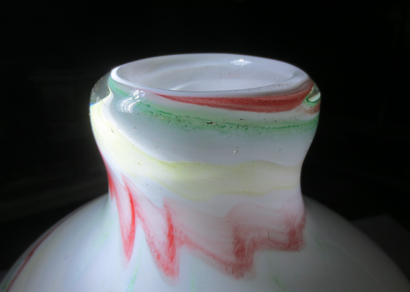 LOW PRICE! 9″T *MURANO “RED FIORI” 2 LAYER CASED GLASS VASE, 1/2″ THICK, 7 LBS!