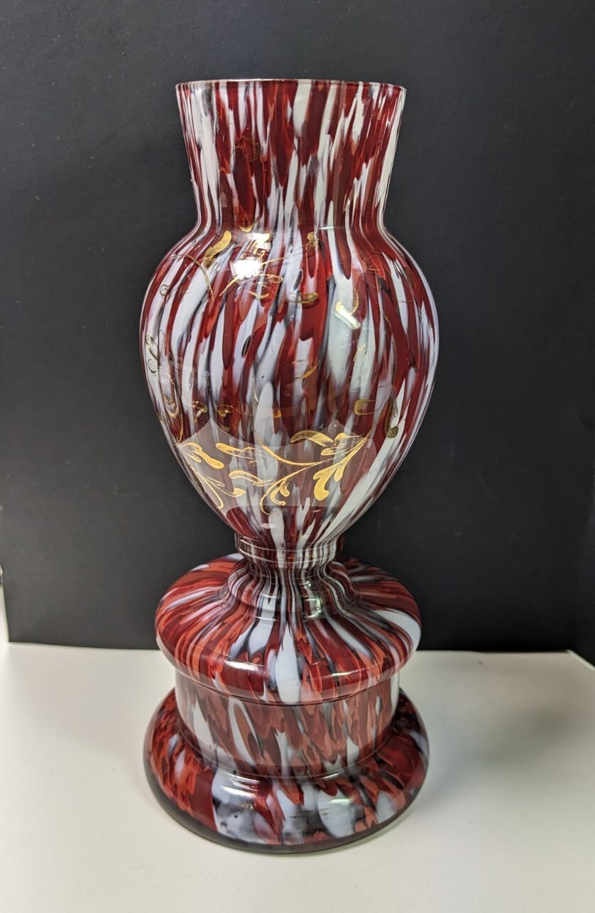 ART GLASS RED WHITE GOLD SPLATTER VASE VINTAGE