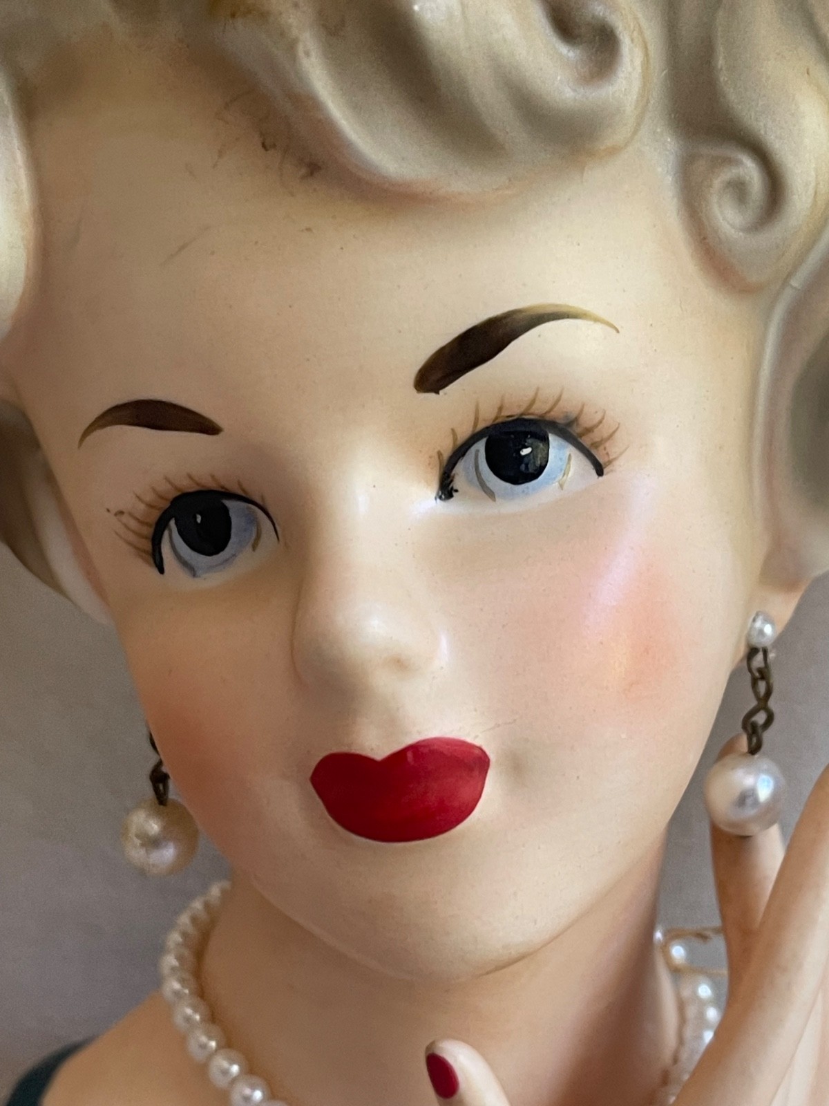 Vintage Ardco Lady Head Vase C1545 Blonde With Hand Pearl Necklace Earrings