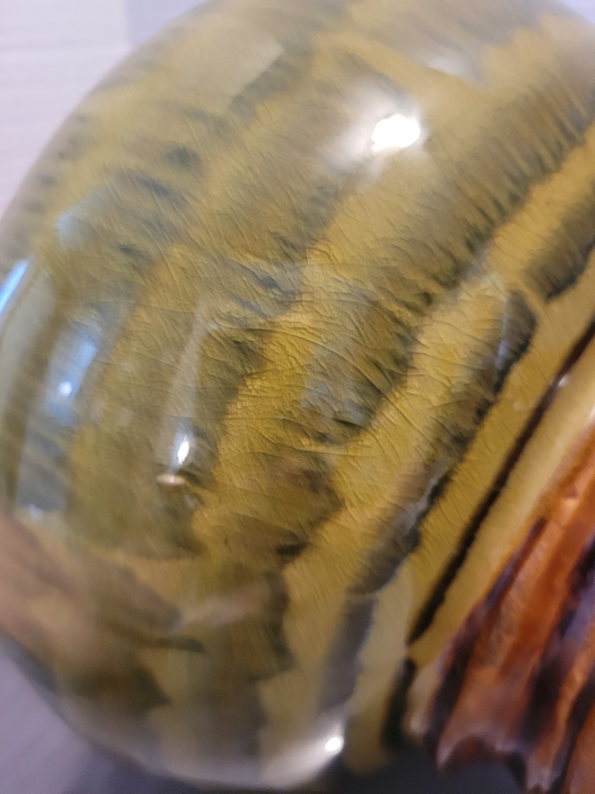 Vintage Retro MCM Art Deco 9.5″ Art Pottery Vase Avocado Green Ribbed