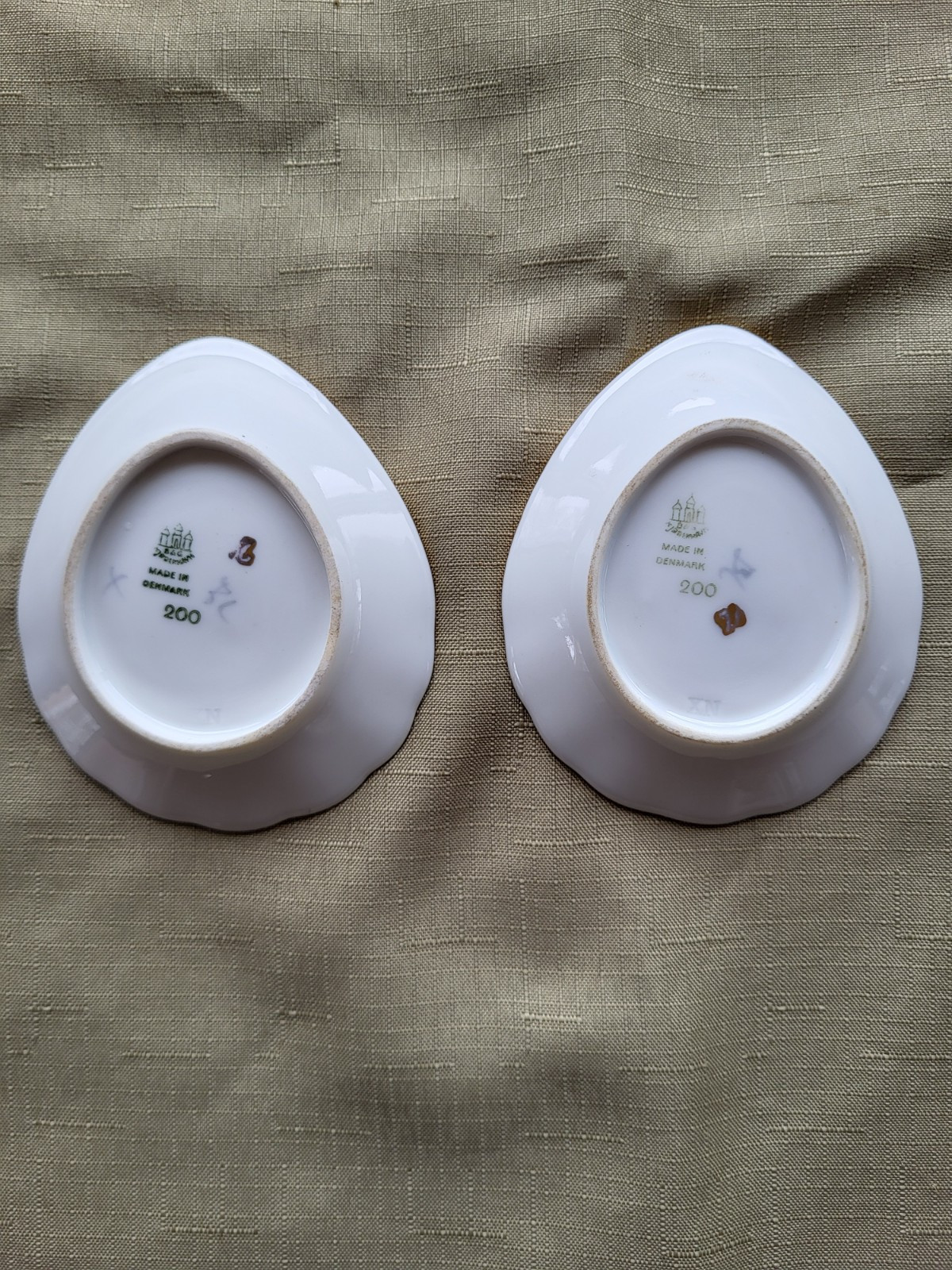 2 Bing & Grondahl B&G Porcelain SEAGULL Shell Dish #200 – Copenhagen Denmark
