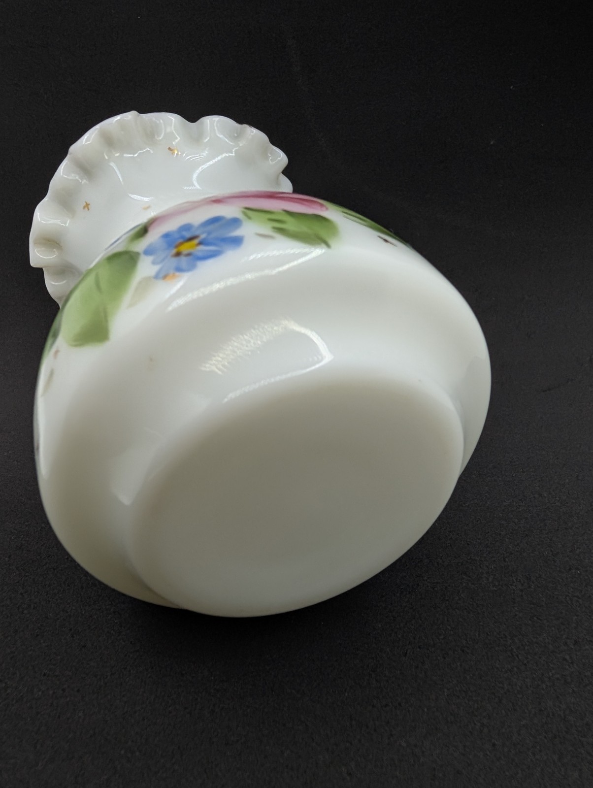 Fenton Vase Milk Glass Art Gold Star Charleton Roses Ruffled c1940-1959 5.5″