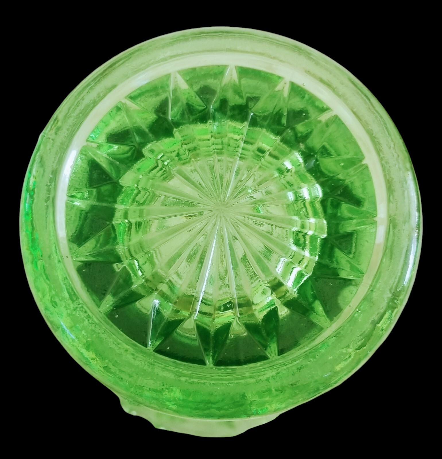 Vintage Tiffin Green Textured Glass Vase Flared Scalloped Top 1960/70’s