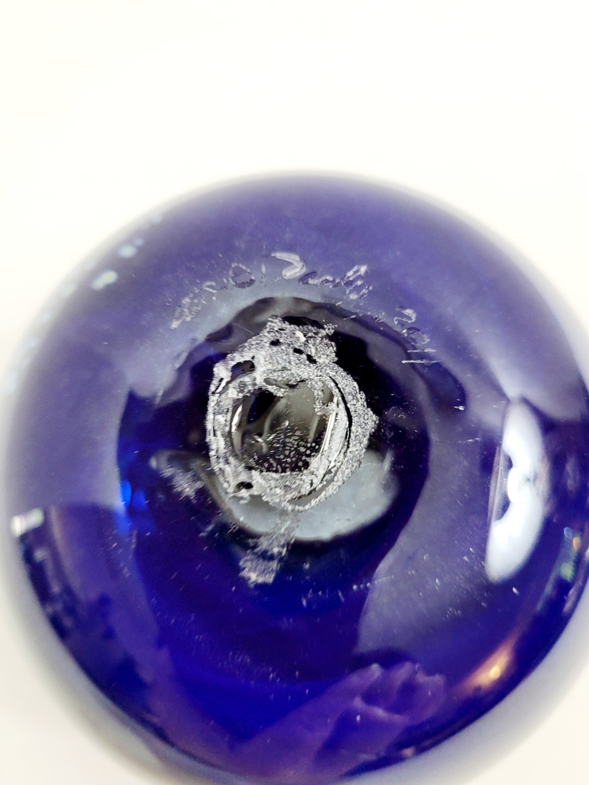 Signed 2011 Blue Iridescent Oil Slick Studio Art Glass Vase Small 4″ X 4.5″