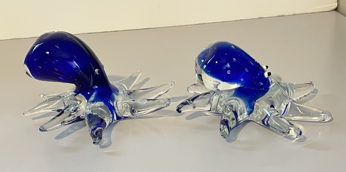 2 HAND BLOWN GLASS BLUE OCTOPUS FIGURINE SQUID ART PAPERWEIGHT COLLECTIBLE