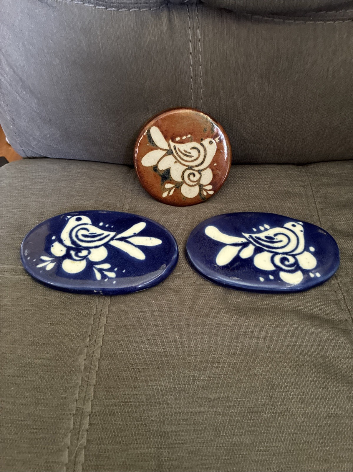 Vintage Set Of 3 Studio Pottery Trivet Coaster Signed Petteford Bird Motif Art