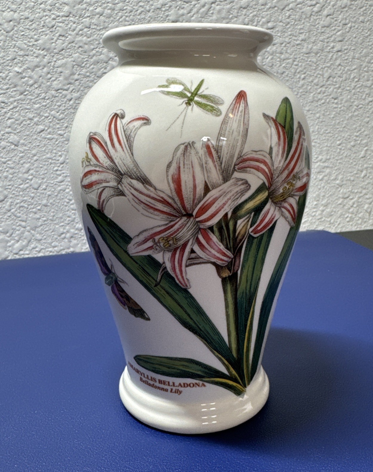 Portmeirion Botanic Garden 6.5″ Canton Vase Amaryllis Belladonna Lily England