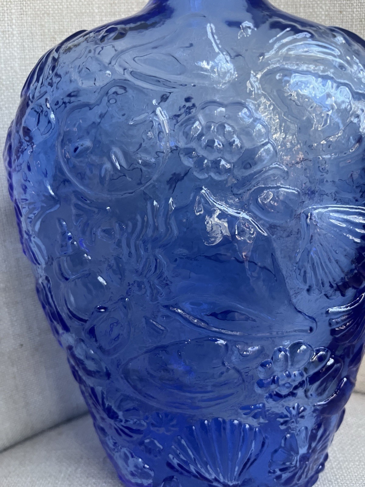 Libbey Cobalt Blue Glass Bottle Embossed Sea Shells Ocean Canada Vintage 8.5″T