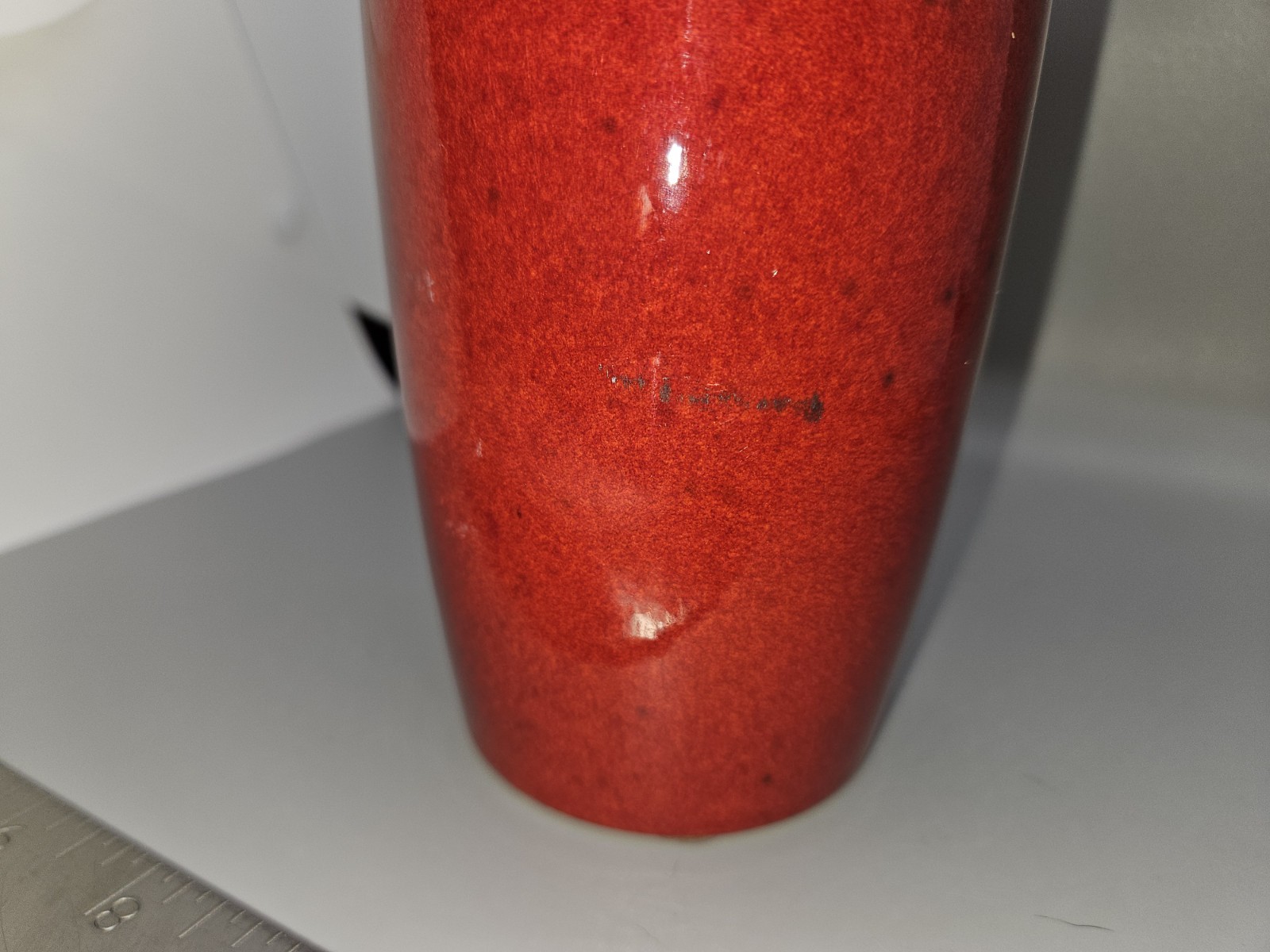 Modern Red & Black Speckled Spire Vase – 11″ Tall MCM Style Decorative Bottle