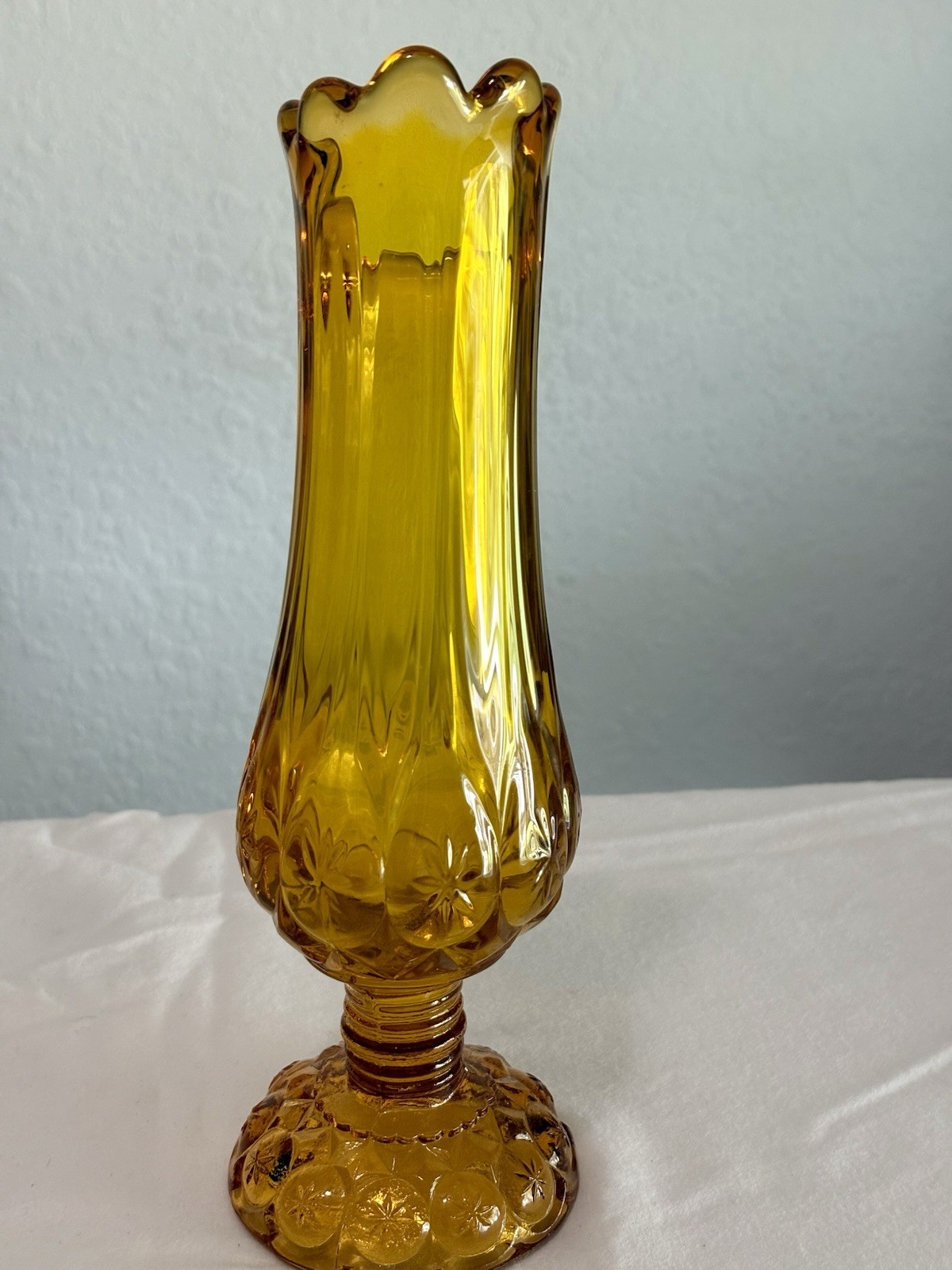 Vtg Kanawha Amber Moon and Stars Swung Glass Vase MCM Pedestal Mid-Century ￼