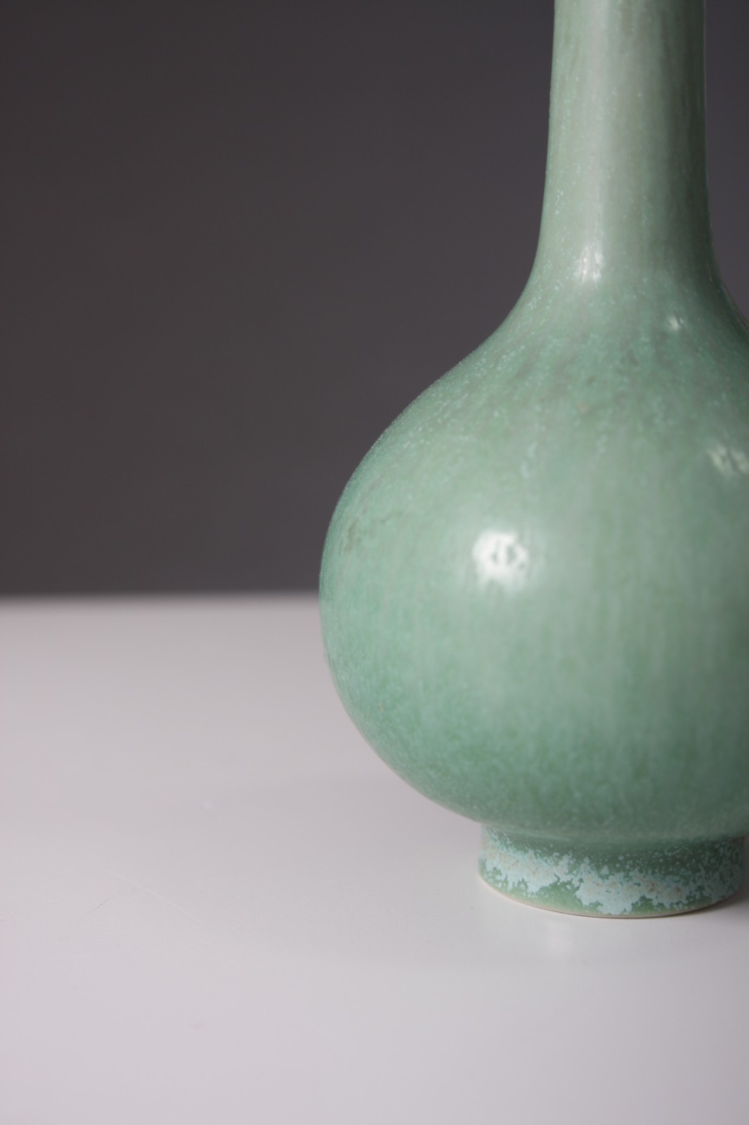 GUNNAR NYLUND – UNIQUE, small green vase – Rörstrand – Sweden – 1940-50s