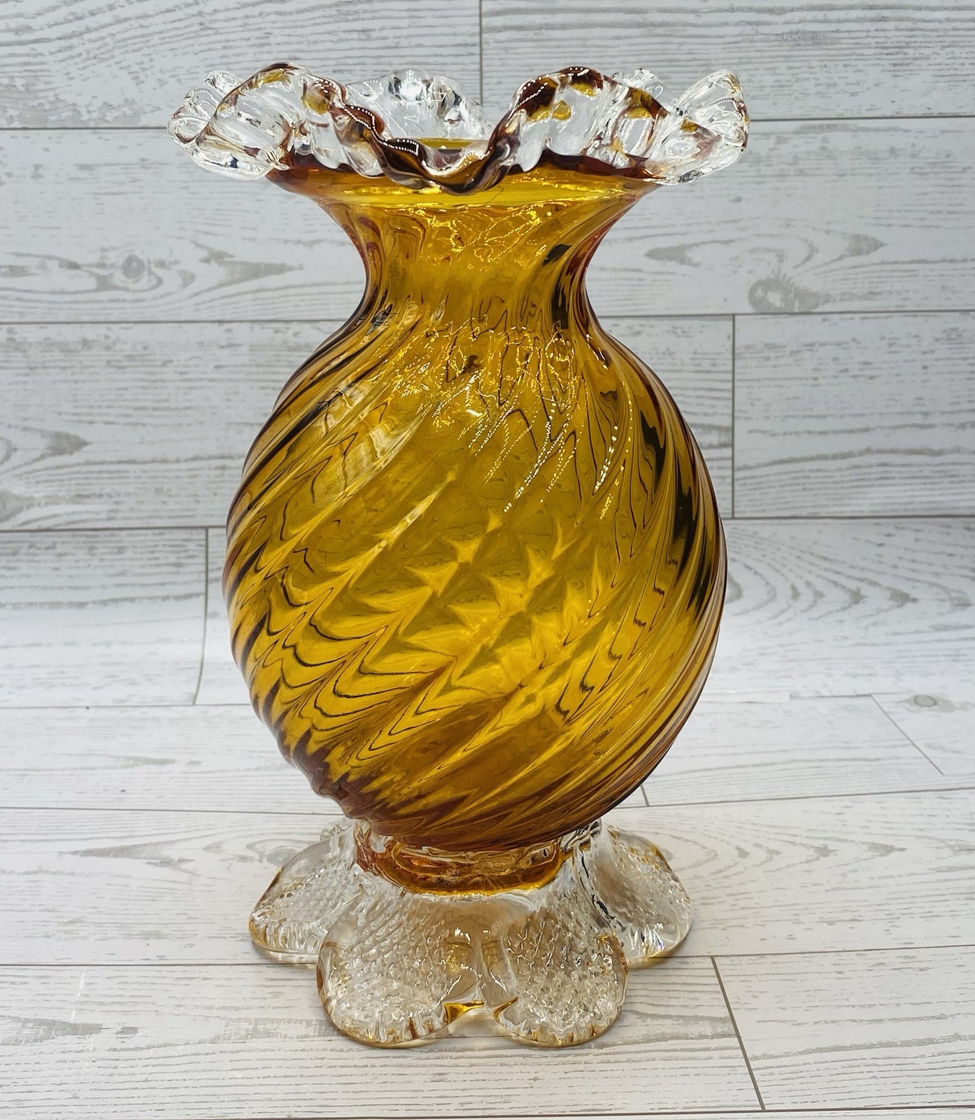 Chalet Heritage LXXI Bullicante Amber Glass Swirl 8” Vase Ruffled Rim HTF
