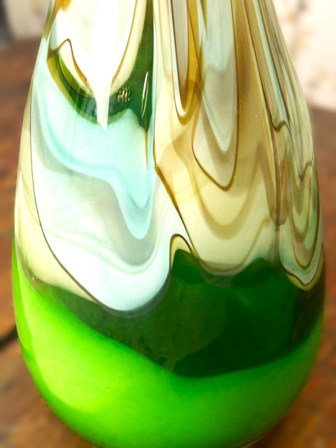 VINTAGE MURANO-STYLE ART GLASS GREEN PSYCHEDELIC LONG-NECKED VASE- 23″ HEIGHT