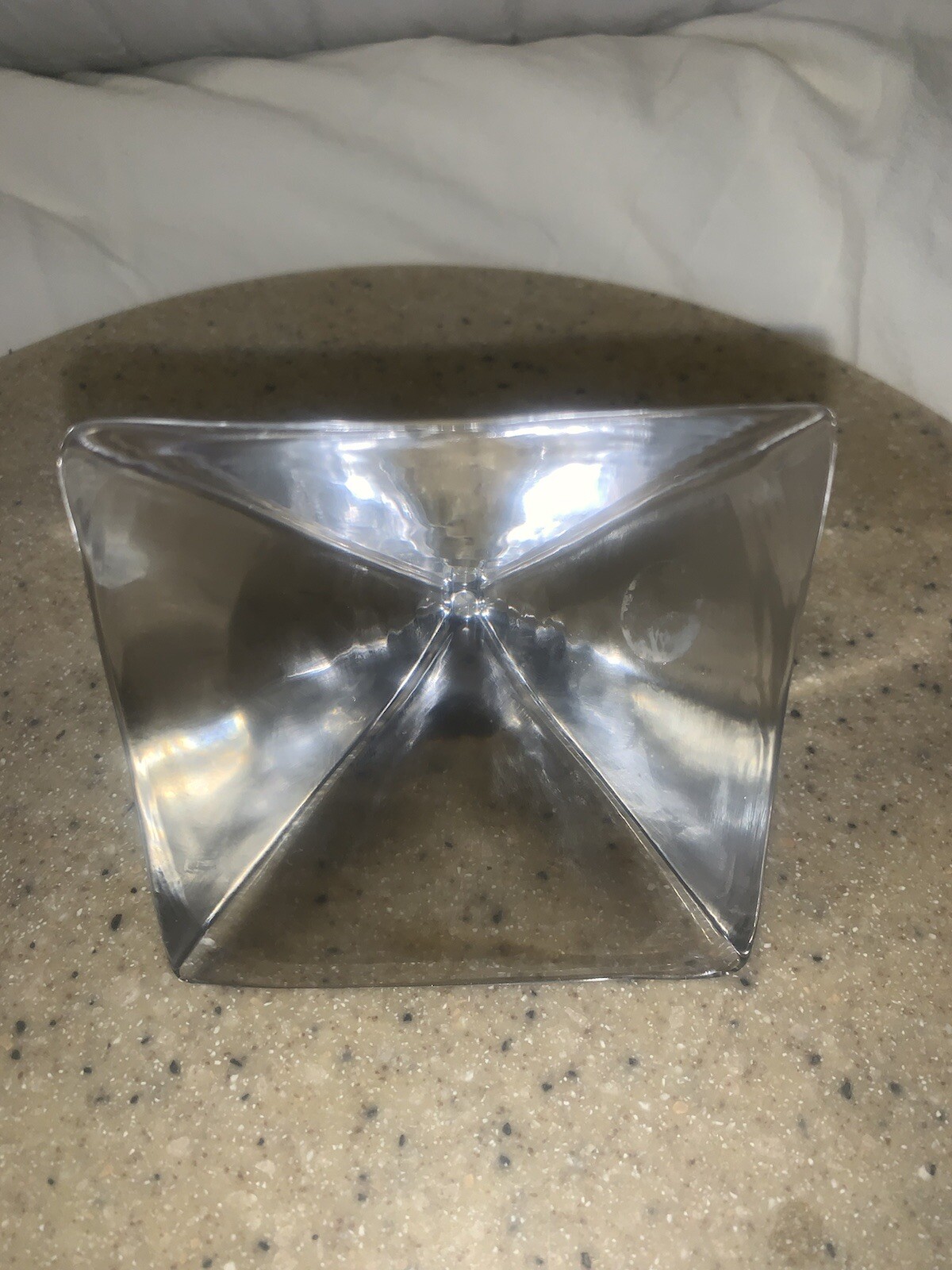 VTG Bleikristall Lead Crystal Glass Paperweight 24% PbO Pyramid Shape