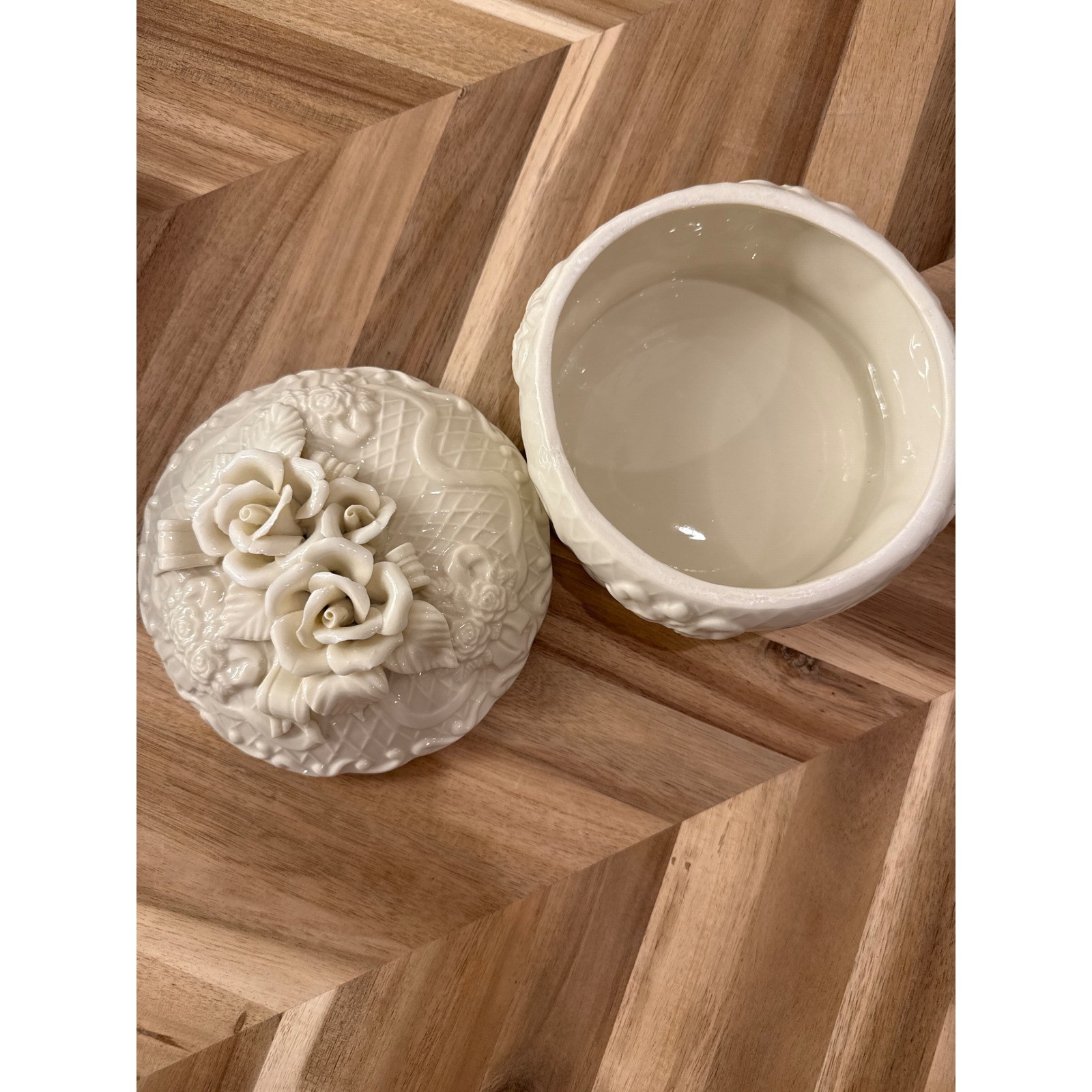 Vintage 60s Ivory Rose Floral Trinket Box Ceramic Keepsake Jewelry Organizer