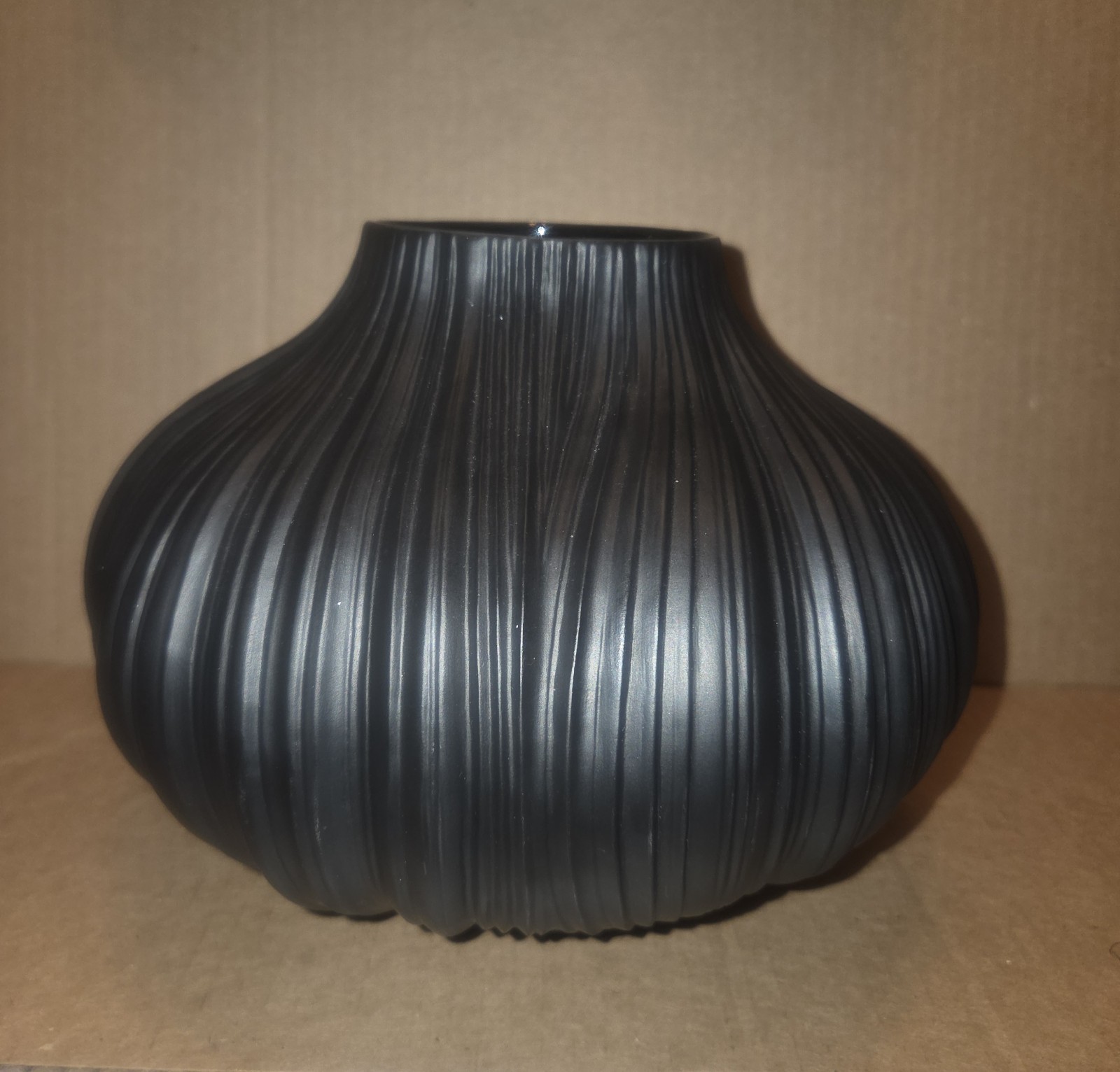 Mid Century ROSENTHAL Studio-Line MARTIN FREYER Porcelain Noir ONION Vase 1970s