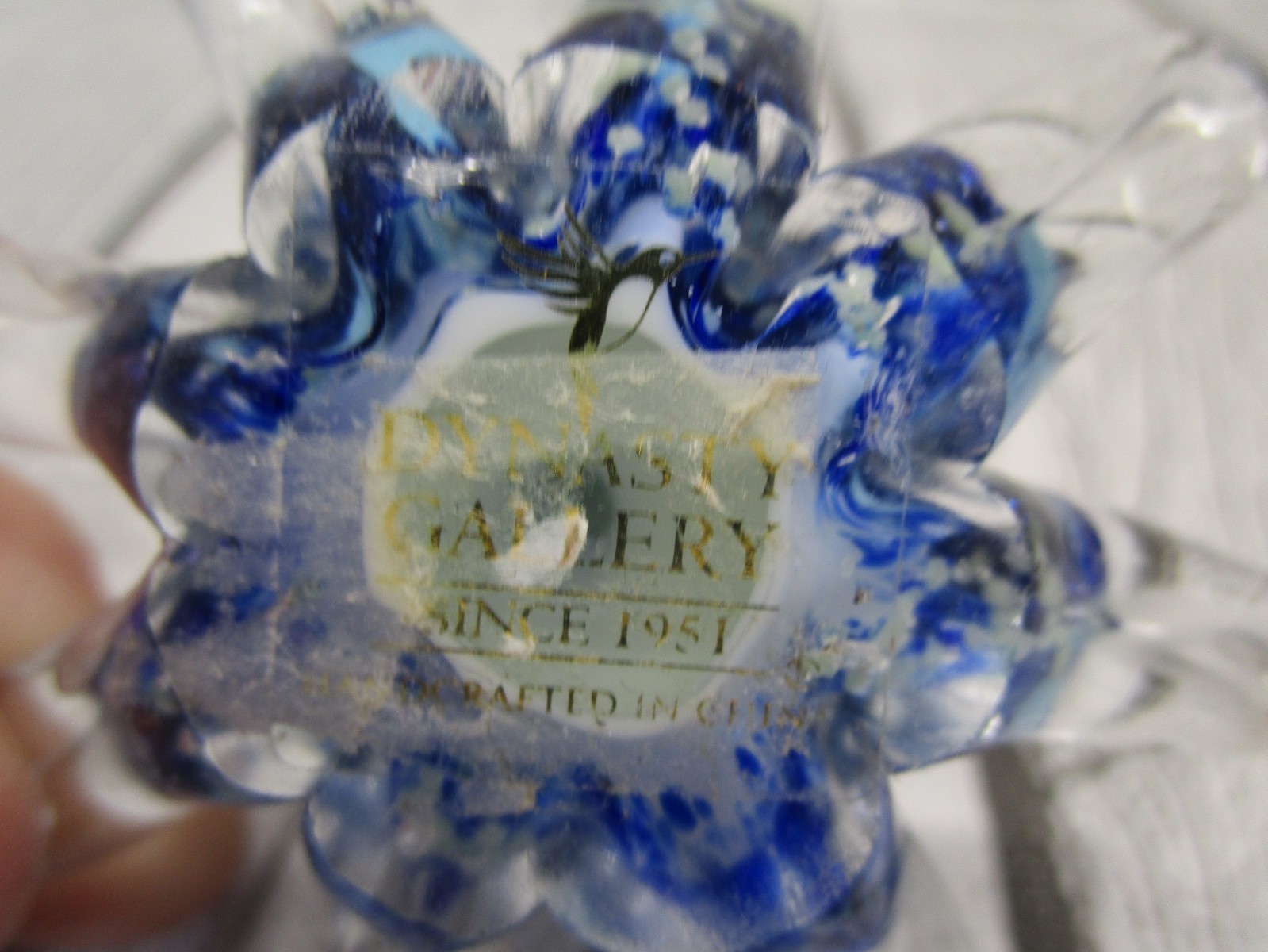 Dynasty Gallery Blue Art Glass Octopus Glow In The Dark 2″ x 3″