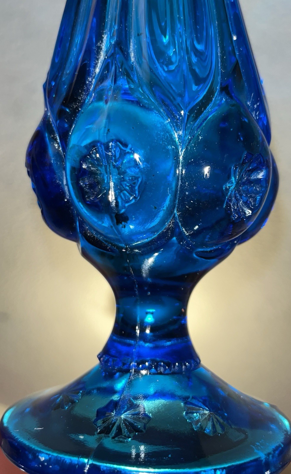 Vtg 1960’s L.E. Smith 16” Blue Moon And Stars Swung Vase With Manufacturing Flaw