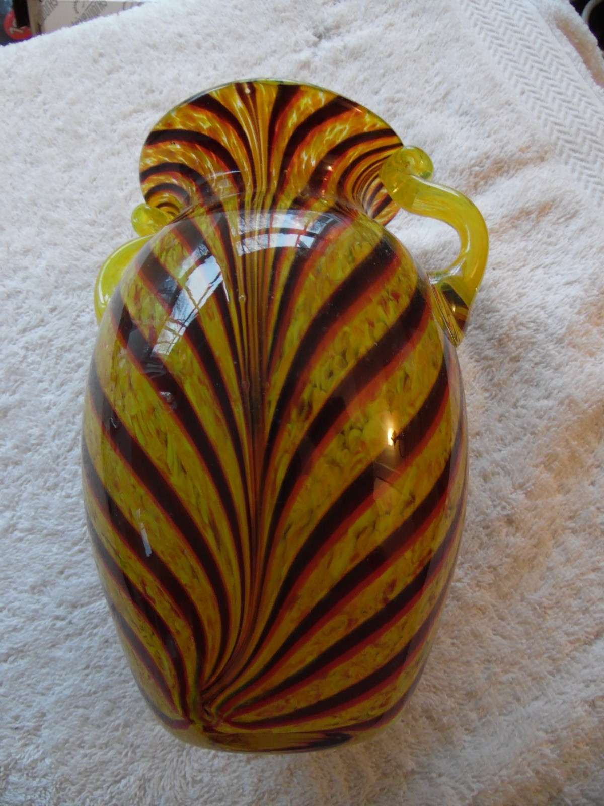 Vtg Art Glass Murano, Tiger Stripe, Urn, Swirl, Feather, Vase 7 1/4″ Inches Tall