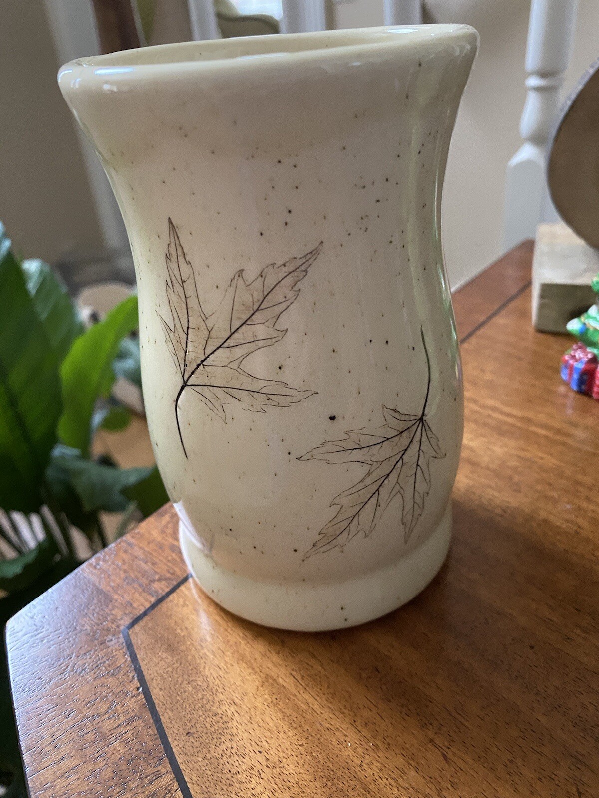 Vtg. Nemadji “Forest Impressions” Clay Pottery Vase Rare Cream Brown Leaves USA