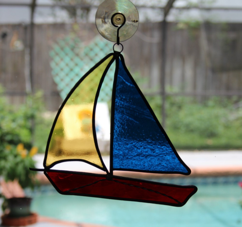 SUNCATCHER SAILBOAT VTG LEADED STAINED GLASS HANGS FROM WINDOW SAIL BOAT 6″X 7IN