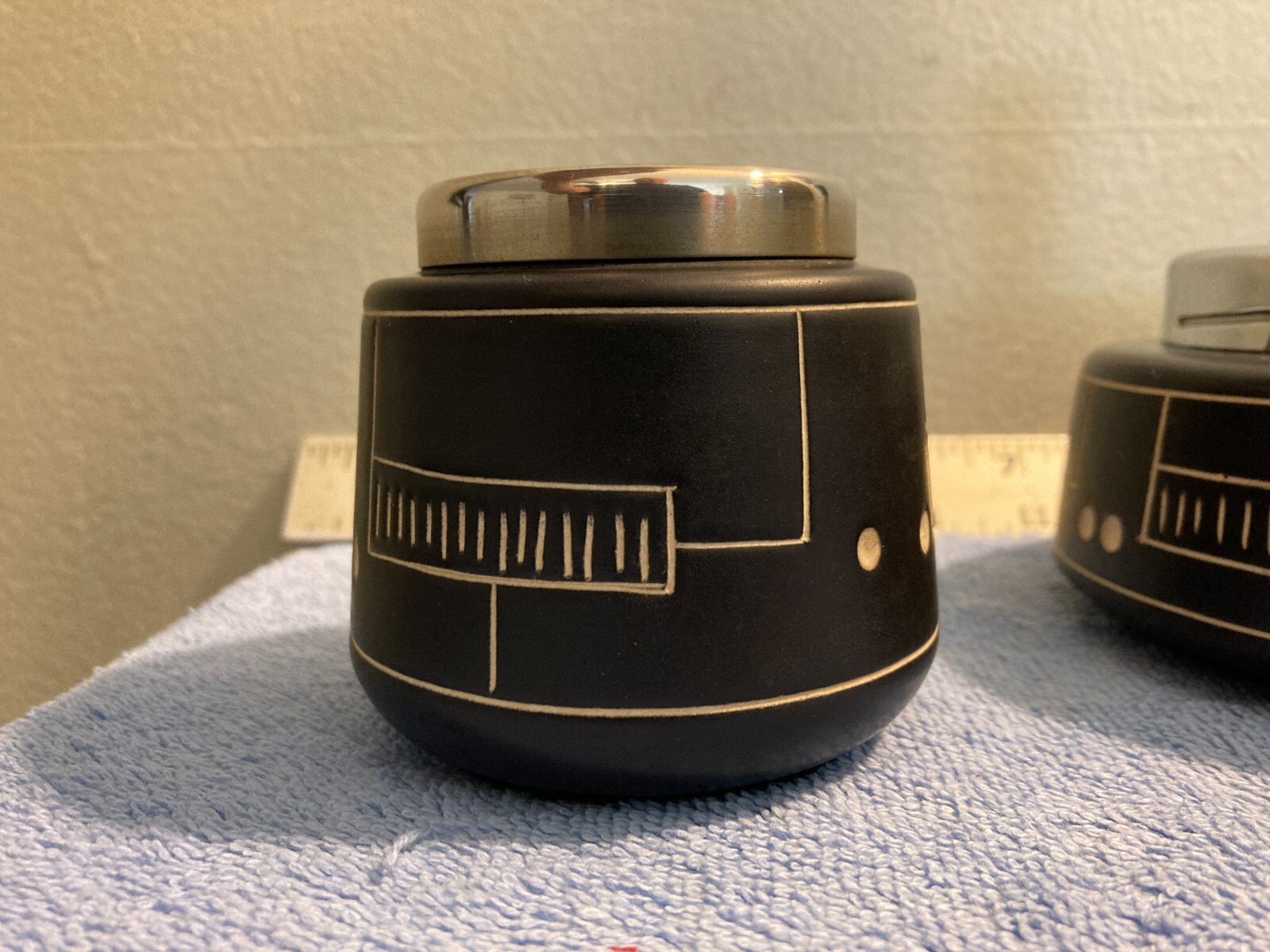 VINTAGE LIGHTER ASH TRAY & CIGARETTE CUP MID CENTURY MODERN SMOKING SET READ