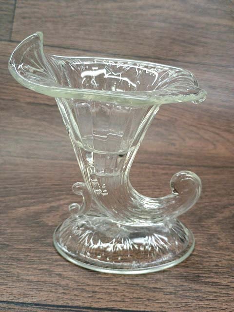 Ming Crystal Cornucopia Candleholder Fenton 1936 5 3/4″ tall CLRB150