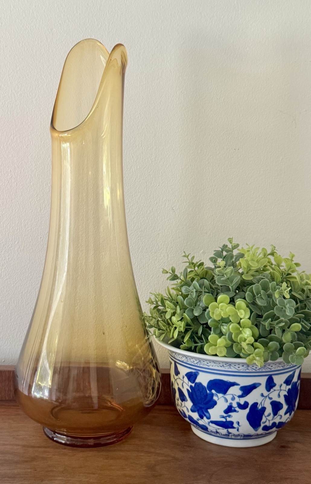 Vintage L.E. Smith Amber Smoothie Swung Glass Vase 17.5” MCM Art Glass