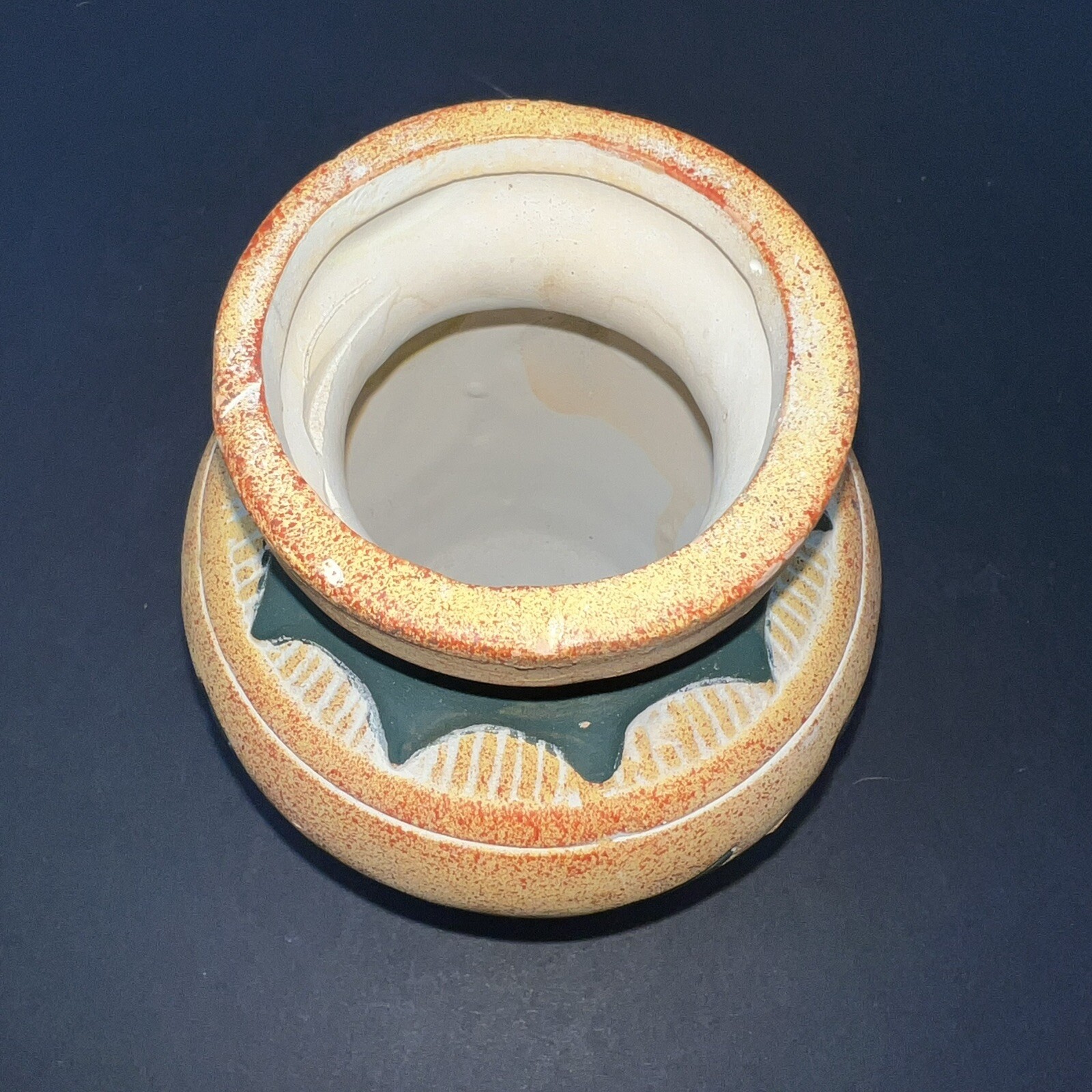 Southwestern Red Clay Pottery Vase w/3D Lizards 5.25″