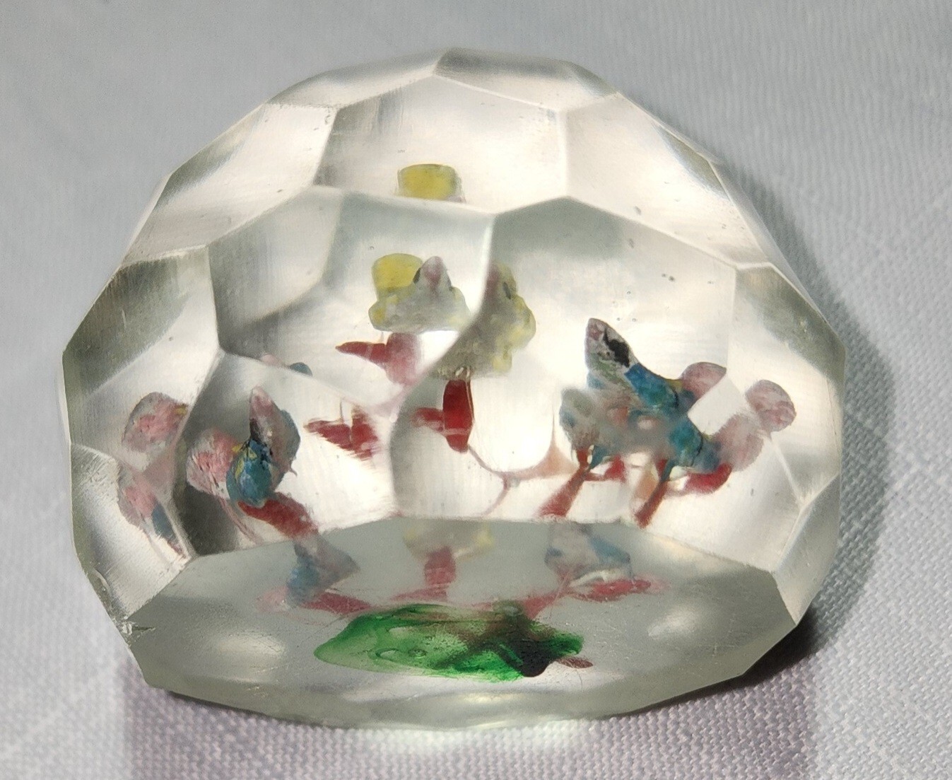 Vintage Chinese Faceted Glass Paperweight, 1930’s, Underwater Fish,Aquarium,Rare