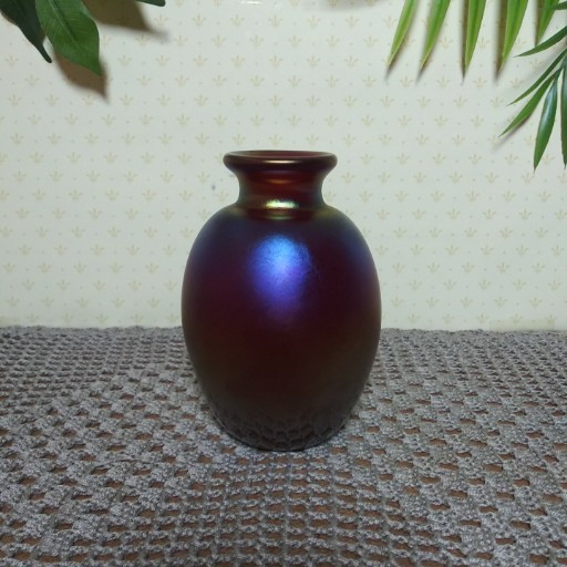 Iridescent Art Glass 5.5″ Vase Oil Slick Rainbow Hand Blown Studio Glass Signed