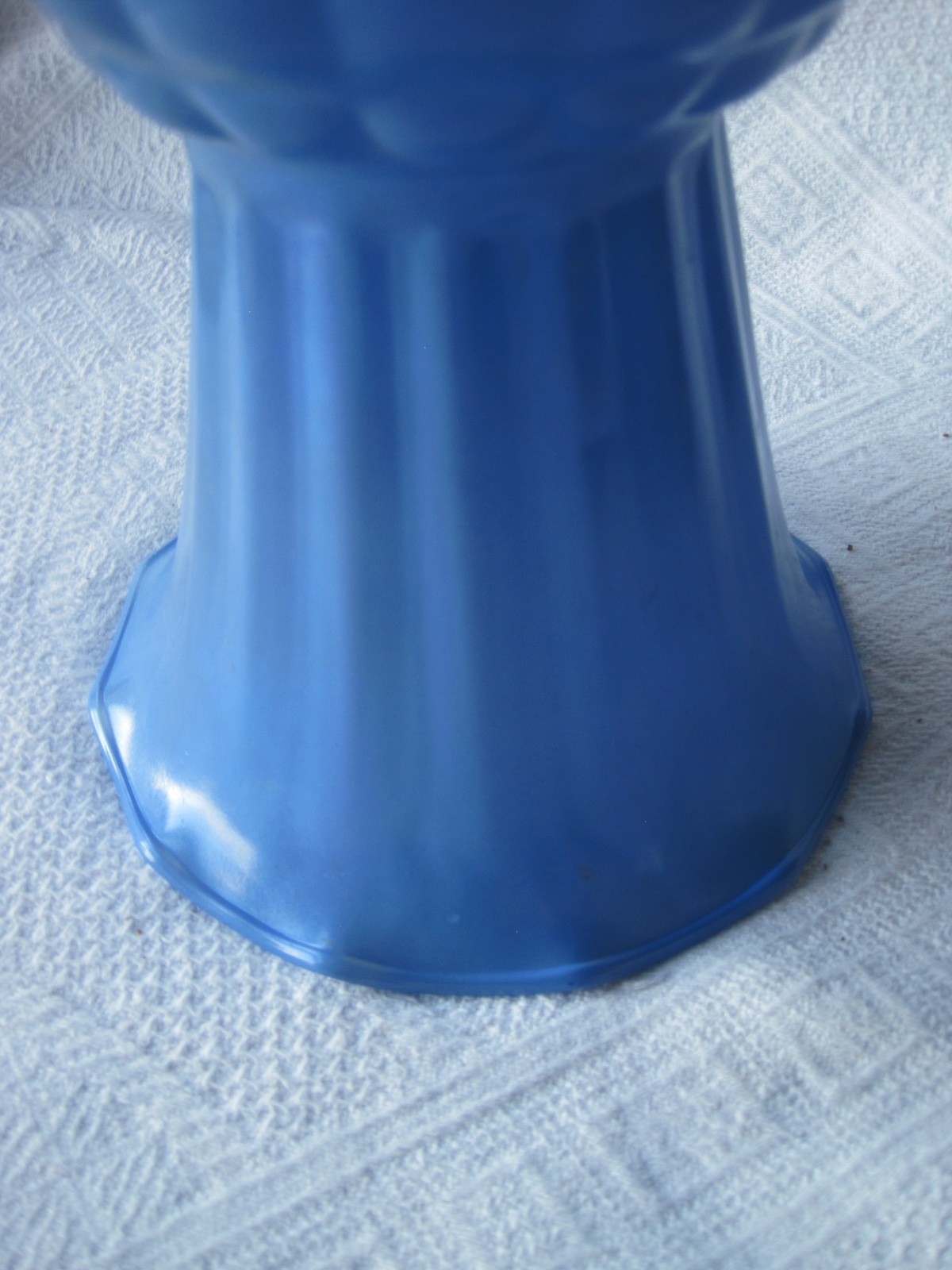 Vintage Anchor Hocking Fire King Sky Blue Pineapple Vase 9″ Tall