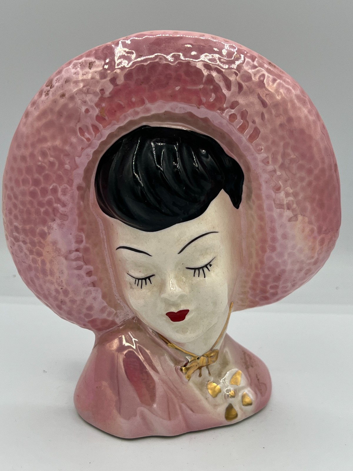 Beautiful Vintage Highly Polished Pink Lady Head Vase / Wall Pocket 7″x6.5″