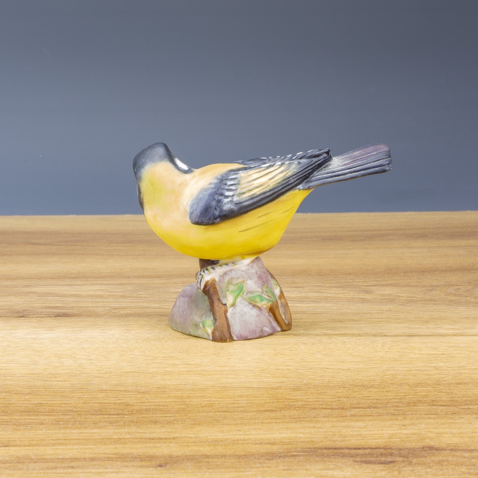 Royal Worcester Porcelain – Hand Painted Great Tit 3335 Bird Figure