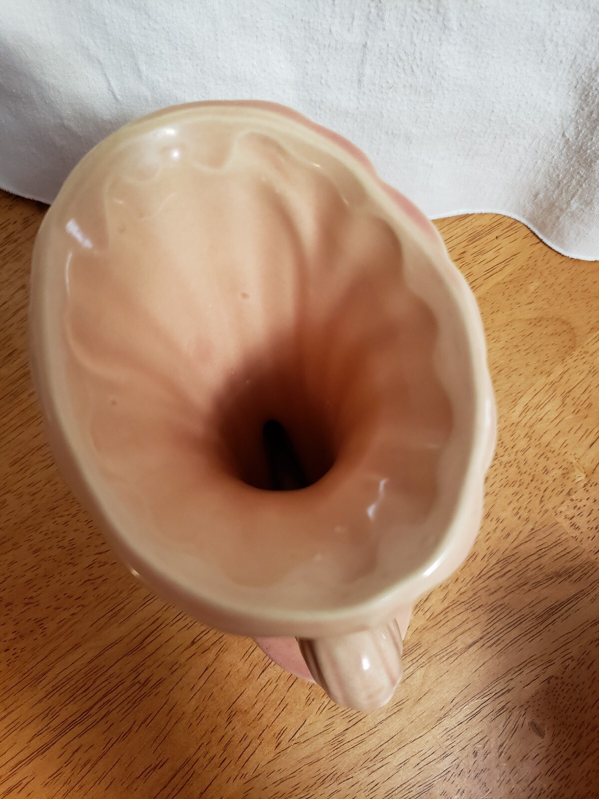 USA Art Pottery Cornucopia Flower Vase Art Deco, Peach (see photos)