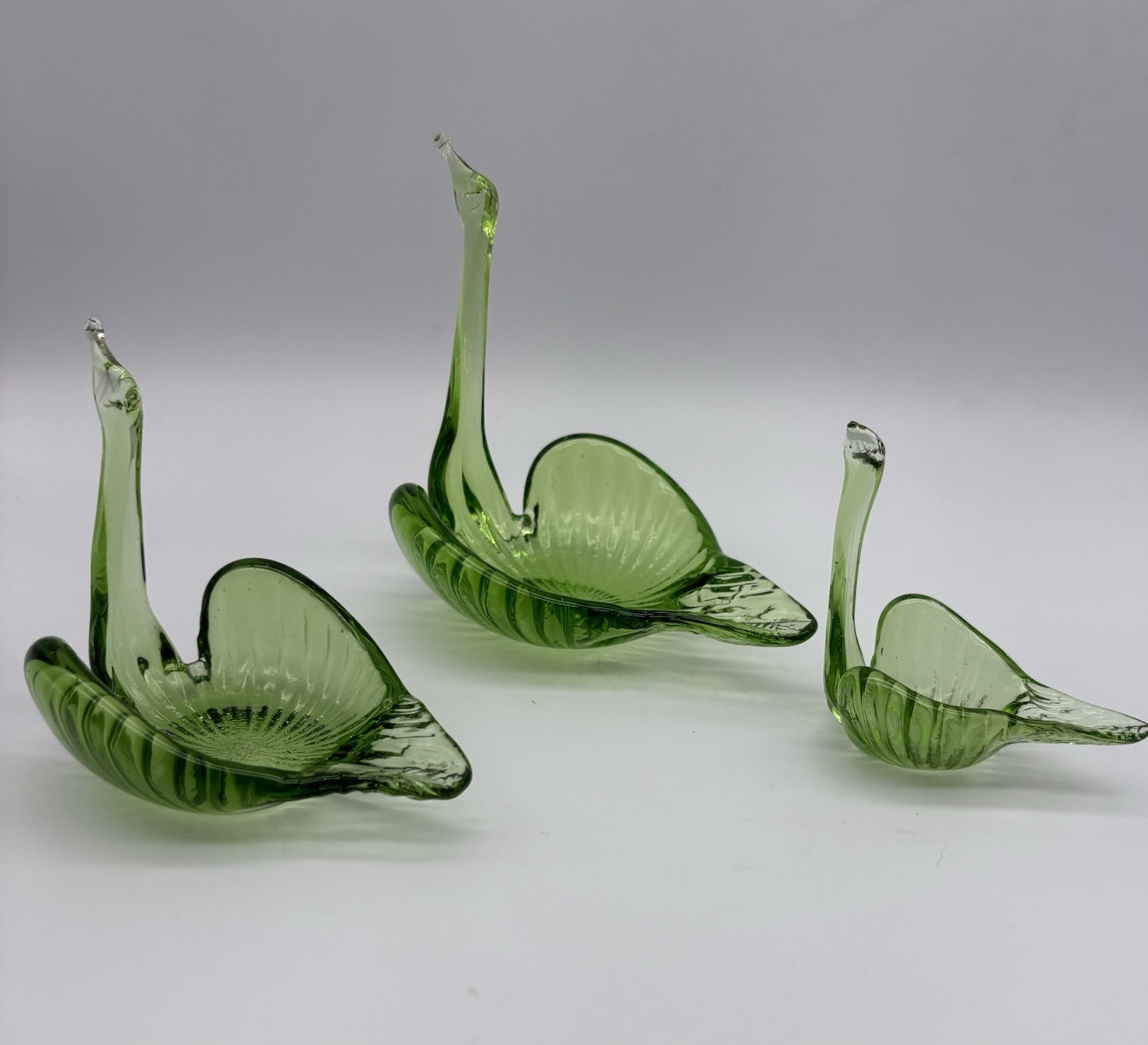 Green Art Glass Triple Swan Birds Dishes One Piece