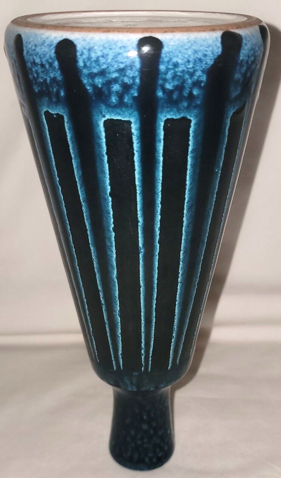 Elle 8″ Vase #935 Blues Ribbed Studio Art Pottery MCM Norway Vtg