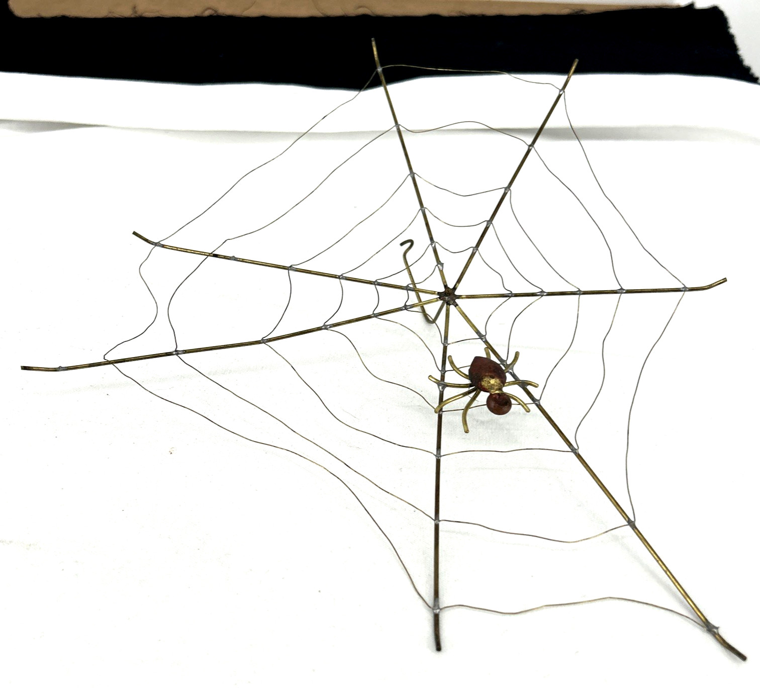Spiderweb with a Spider Wire Metal Halloween Window Home Decor 11″ FLAW