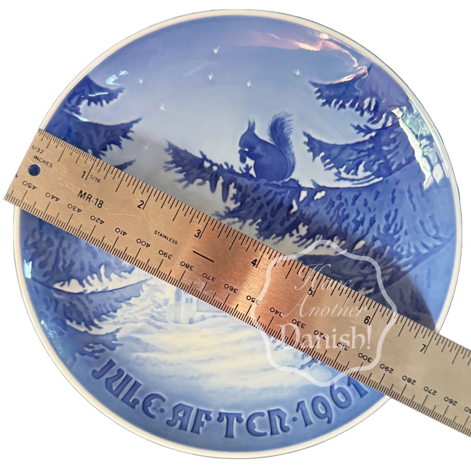 Bing & Grondahl 1961 Christmas Plate 7″ Squirrel Porcelain Blue Collectors Vtg