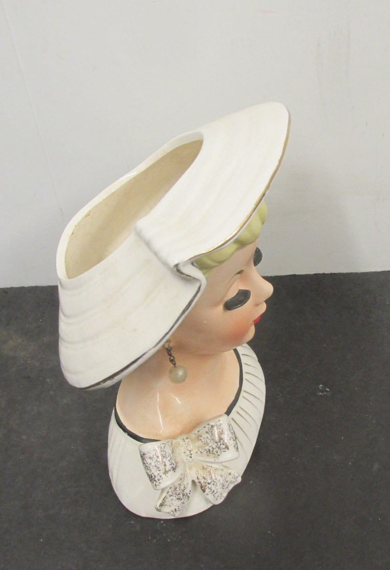VINTAGE RELPO K 860 5 3/4 INCH LADY head vase BLONDE HAT AND FLOWERS BOW