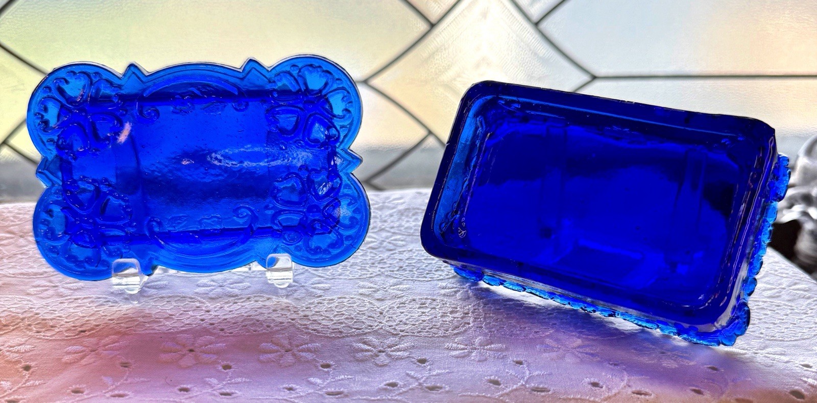 Vintage Cobalt Blue Glass Lidded Trinket Box- Floral Design – Please Read G6
