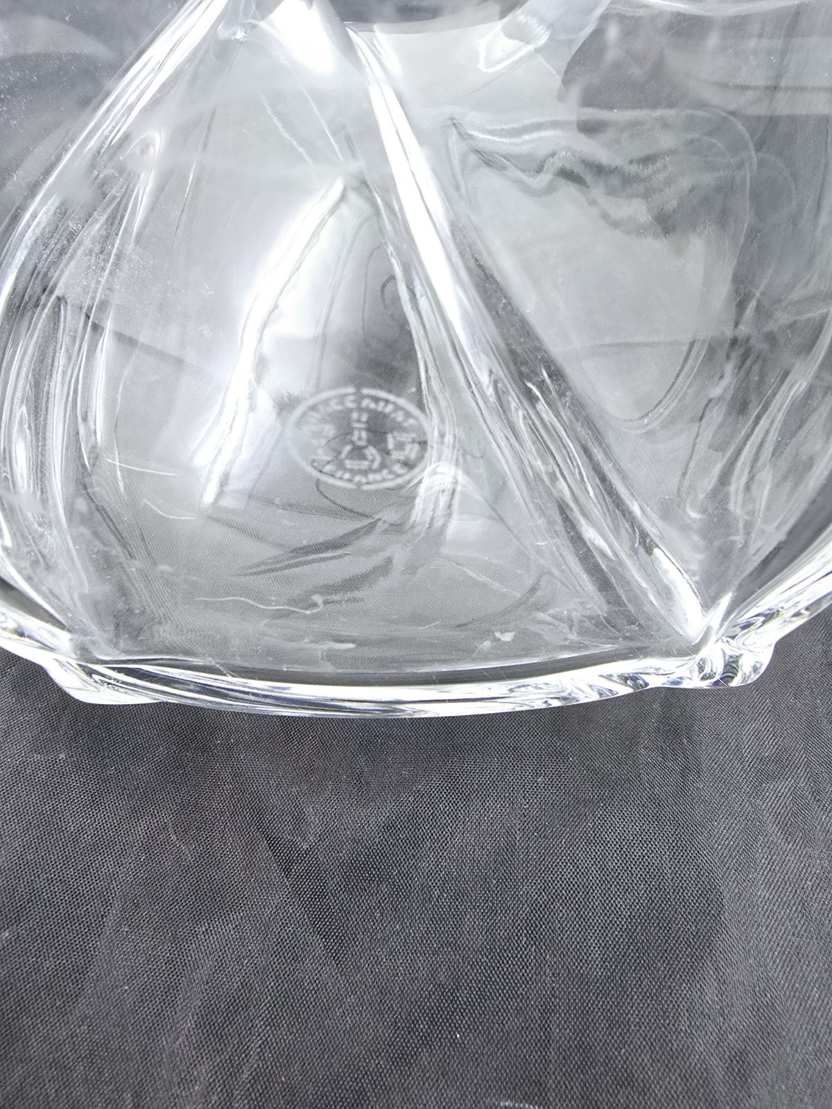 Baccarat Crystal Serpentine Vase 8″ x 5″
