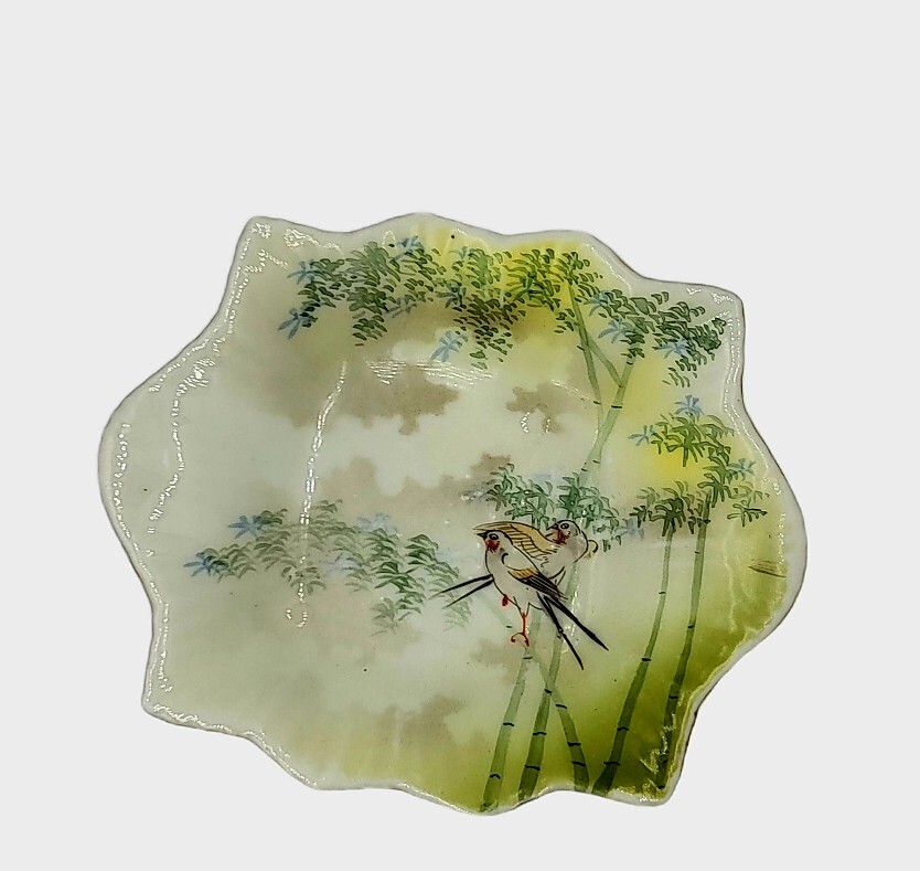 Vintage Nippon Japan Hand-painted Trinket Keys Dish Birds Trees 6 1/4″ by 5 1/4″