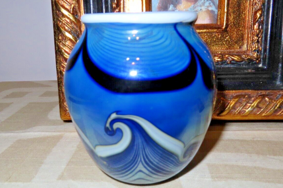 HTF Randy Strong Iridescent Cobalt Pulled Feather water wave Art Glass Vase