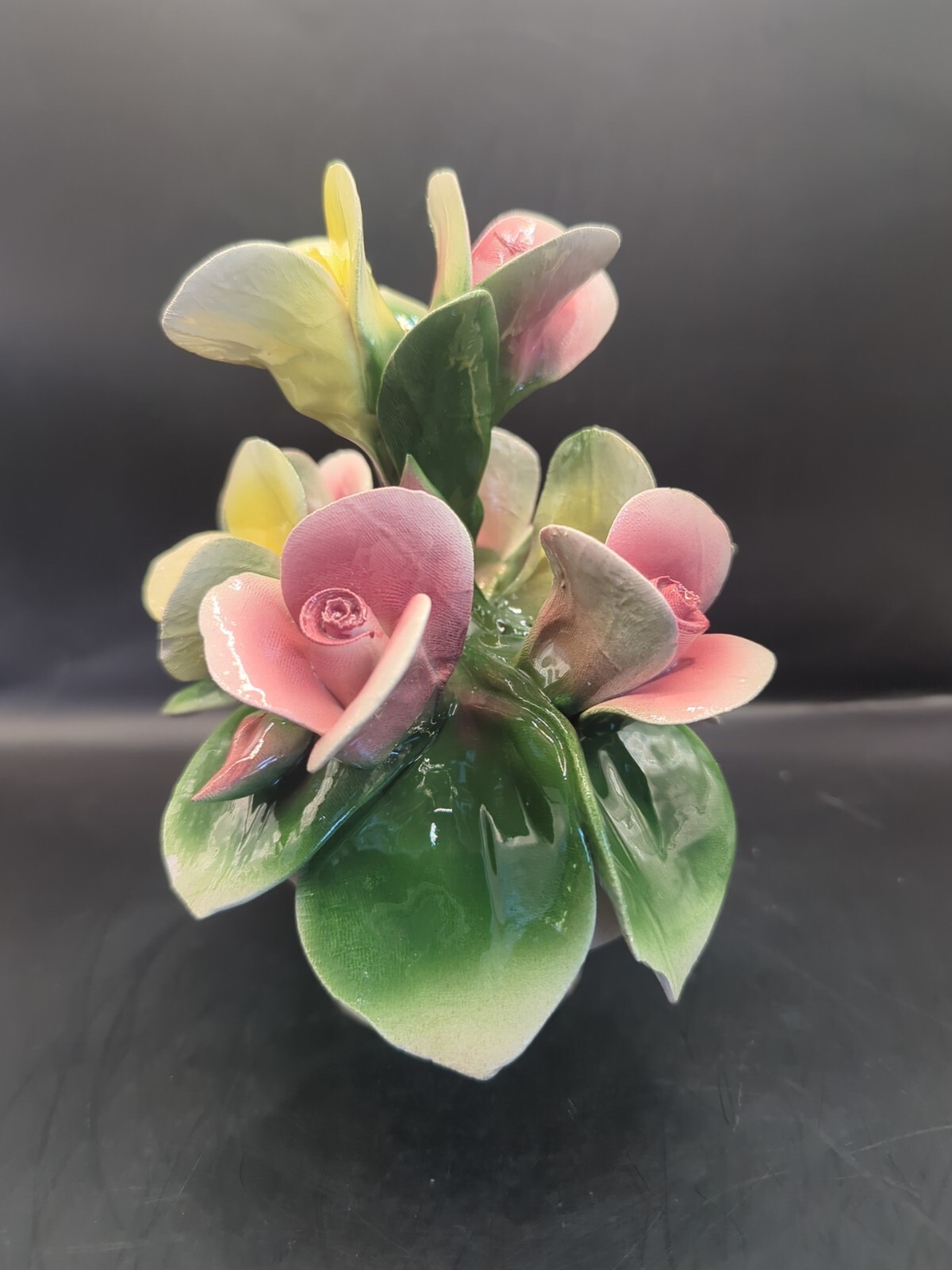 Vintage Nuova Capodimonte Pink And Yellow Rose Buds In Basket – Made in Italy