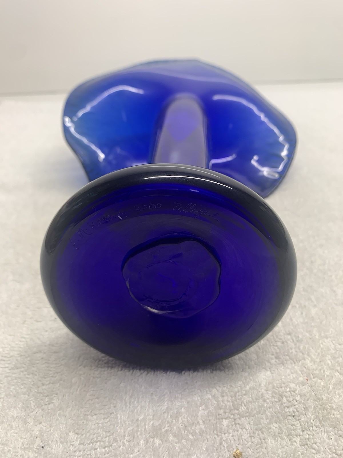 Art Glass Vase Jack In The Pulpit Blue Iridescent Signed Zellique studio Floral