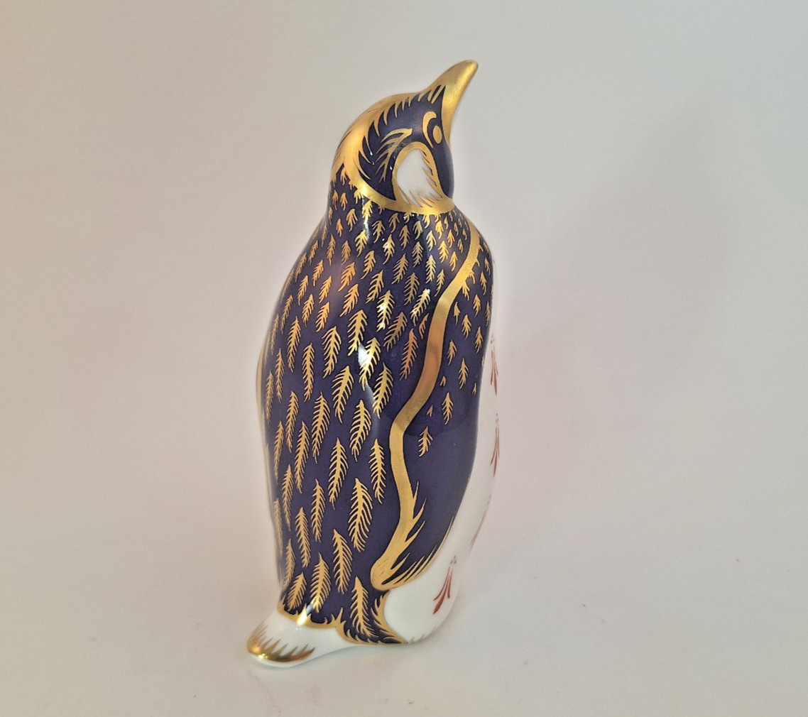 Royal Crown Derby Imari Paperweight Collection – Penguin – 5 1/4″