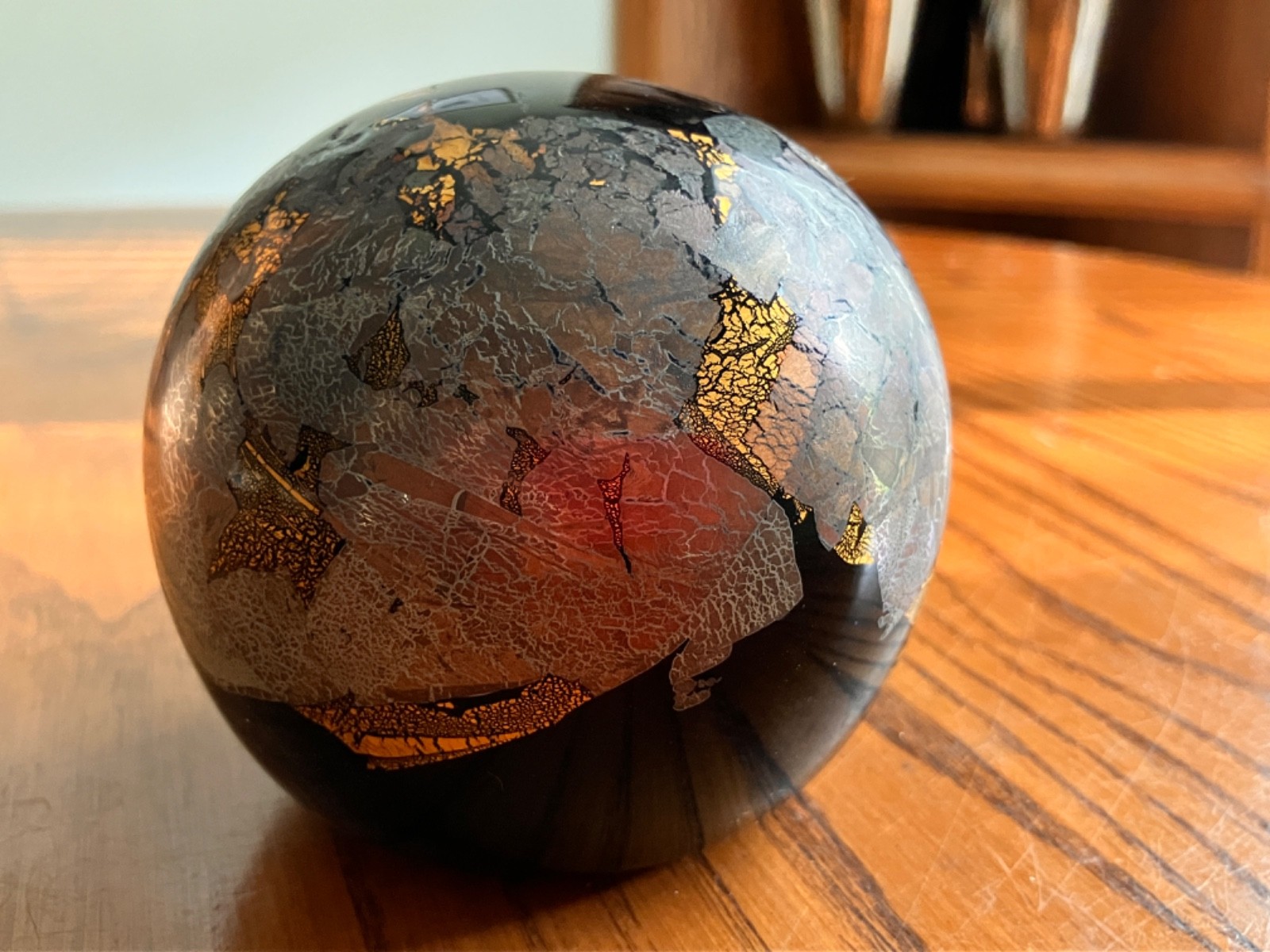 VTG Isle Of Wight Studio Azurine Blown Art Glass Paperweight Gold Leaf England