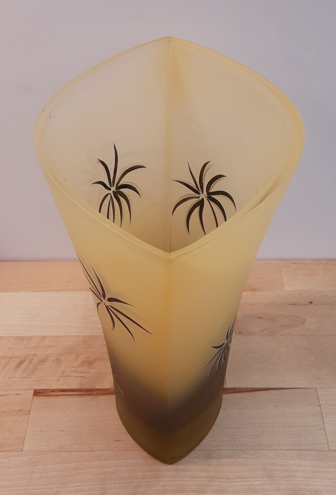 Womar Poland Glass Handpainted Swaying Palm Trees Satin Frost Yellow Green Vase